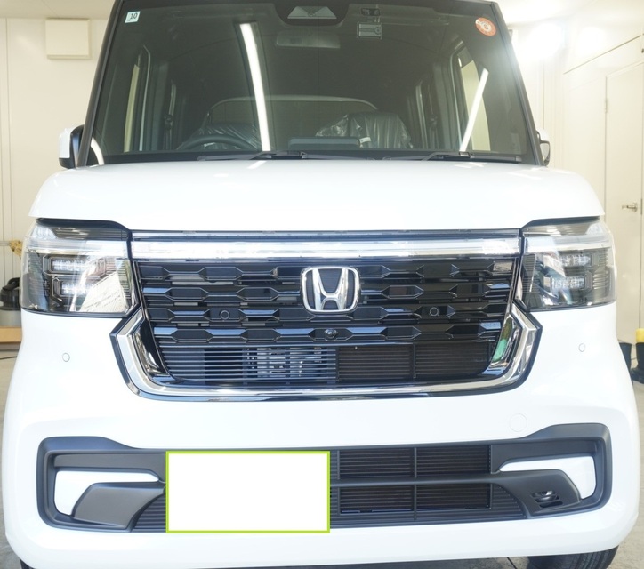 施工後　ホンダ　NBOX(ホワイト）　フロント