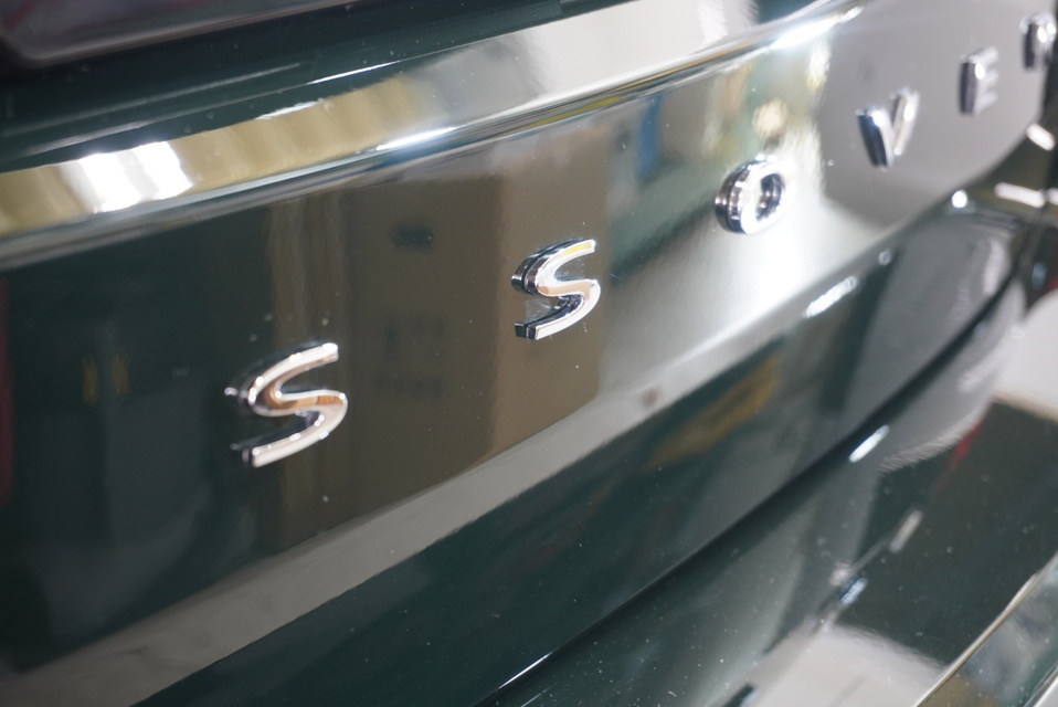 施工後　ミニジョンクーパーワークス(グリーン×レッド）　リア