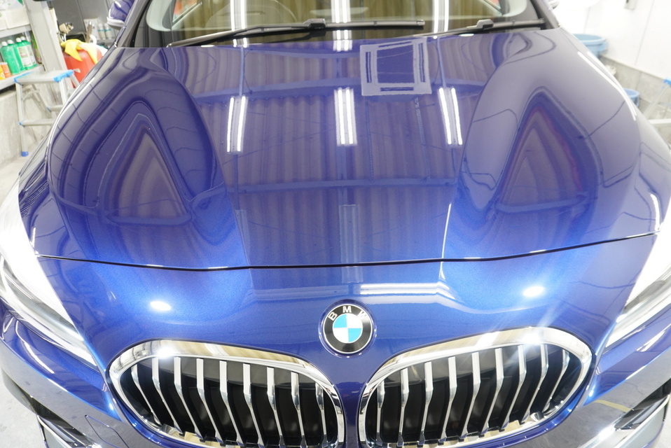 施工後　BMW218d(ブルー）　ボンネット
