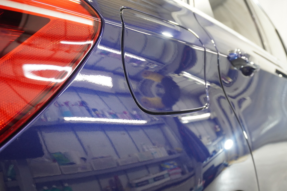 施工後　BMW218d(ブルー）サイド