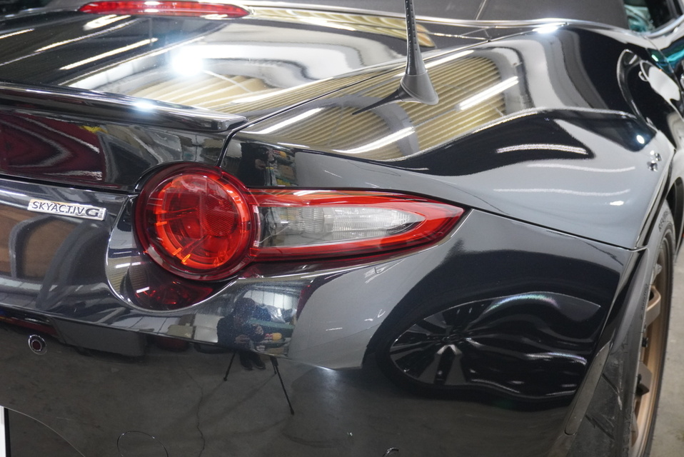 施工後　マツダ　ロードスター（ブラック）　リアサイド