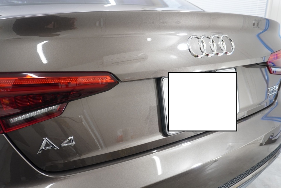 施工後　アウディA4(グレー)　リア