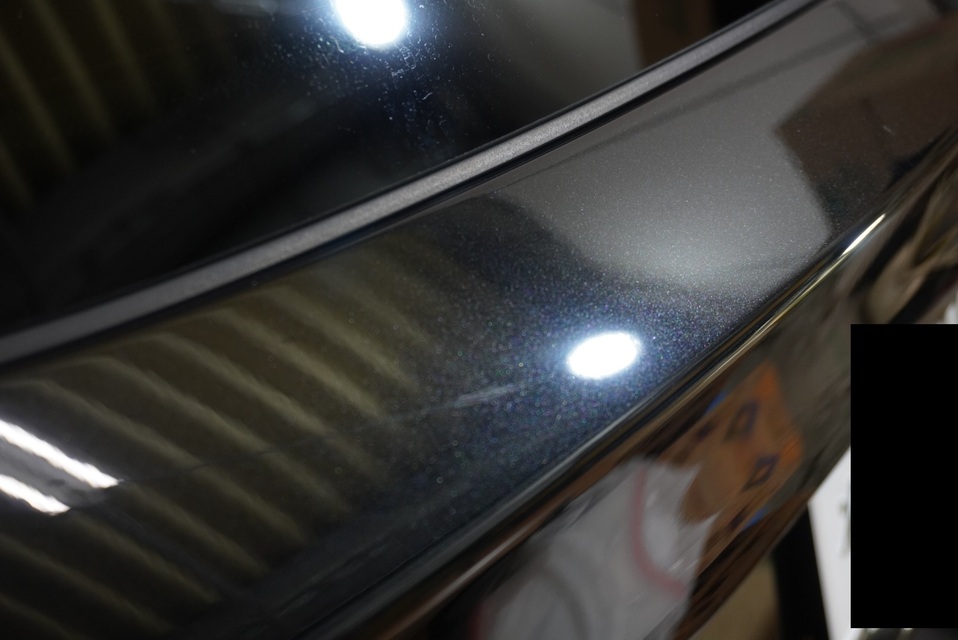 施工後　BMWX3(ブラック）リアスポイラー