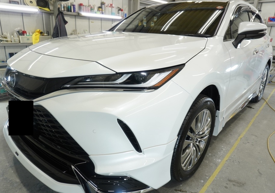 施工後　トヨタ　ハリアー（ホワイト）サイドフロント