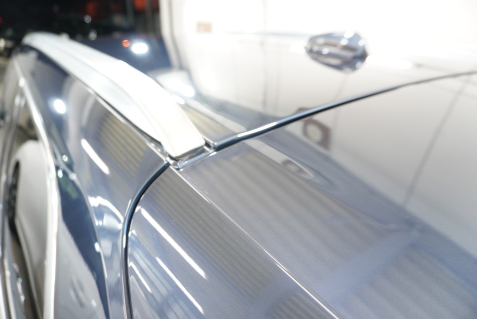 施工後　ボルボXC90(デニムブルー）　ルーフ面