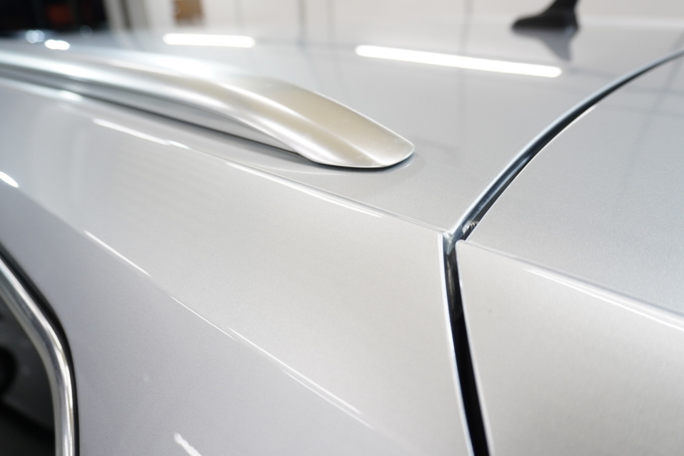 施工後　フォルクスワーゲンパサート(グレー）サイド