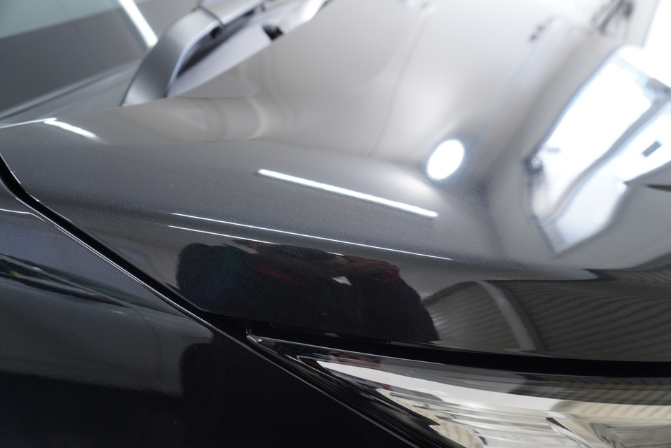 施工後　トヨタ　ヴォクシー（ブラック）フロントアップ