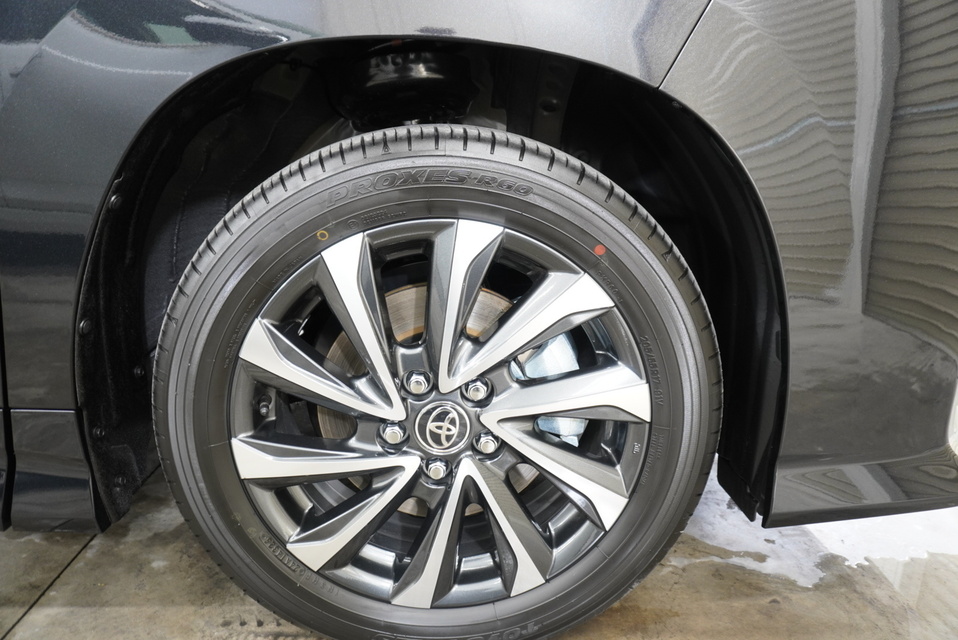 施工後　トヨタ　ヴォクシー（ブラック）　ホイール付近