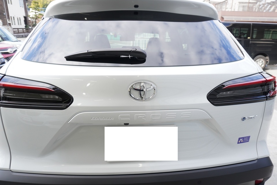 施工後　トヨタ　カローラクロス(ホワイト）　リア