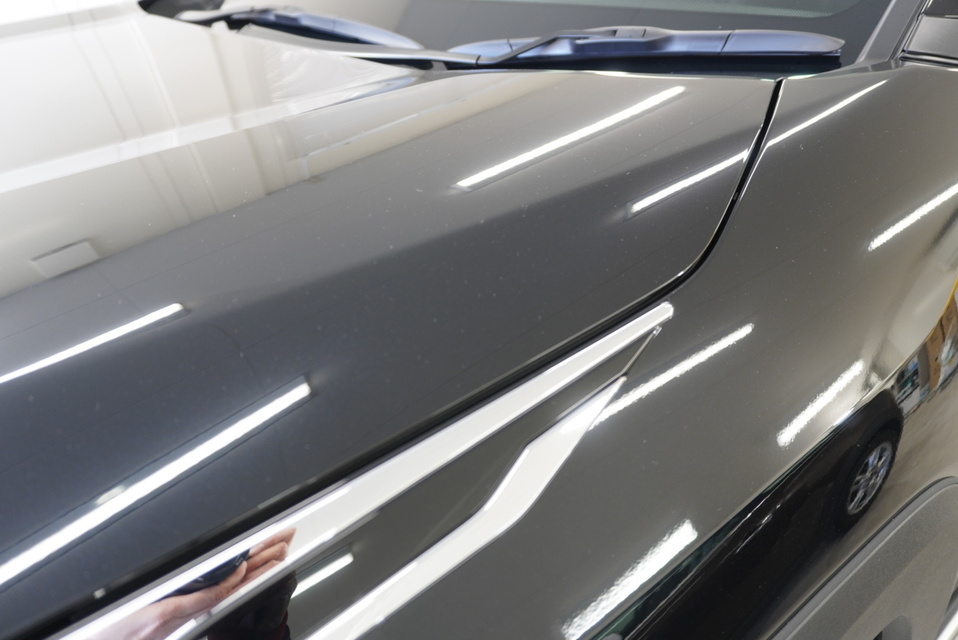 施工後　トヨタ　RAV4(ブラック）　フロントアップ