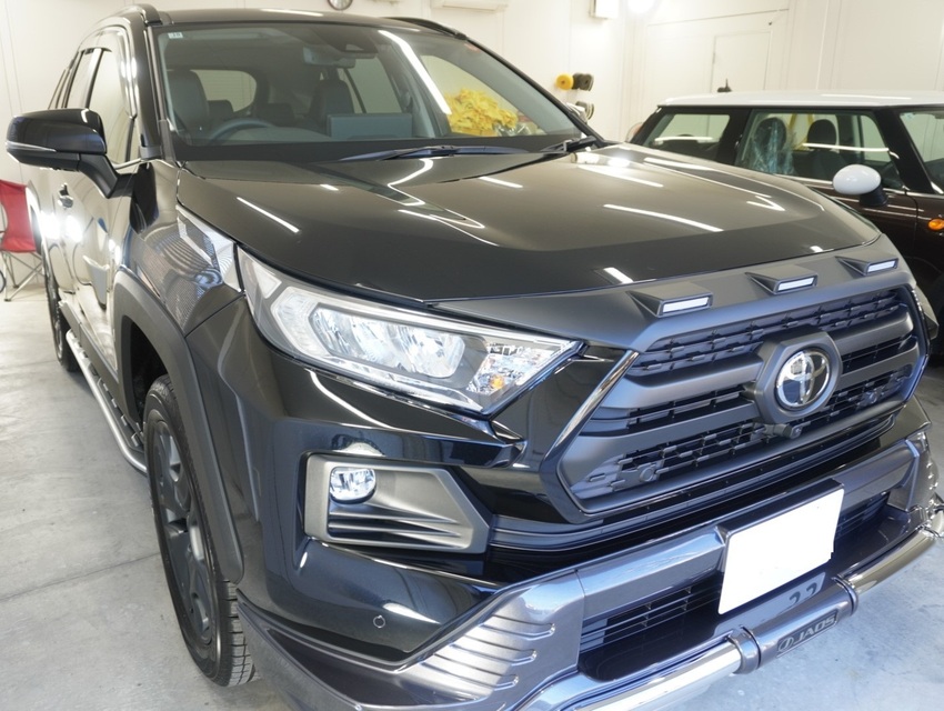 施工後　トヨタ　RAV4(ブラック）　車全体