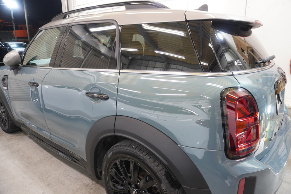 施工後　ミニクーパーS（グリーン×グレー）サイド