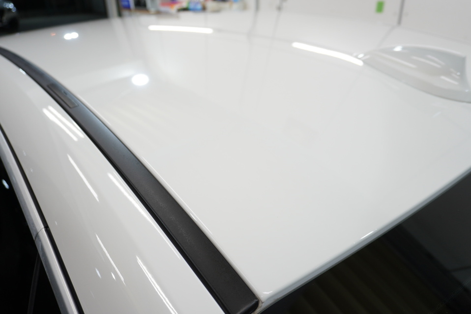 施工後　BMW218（ホワイト）ルーフ面