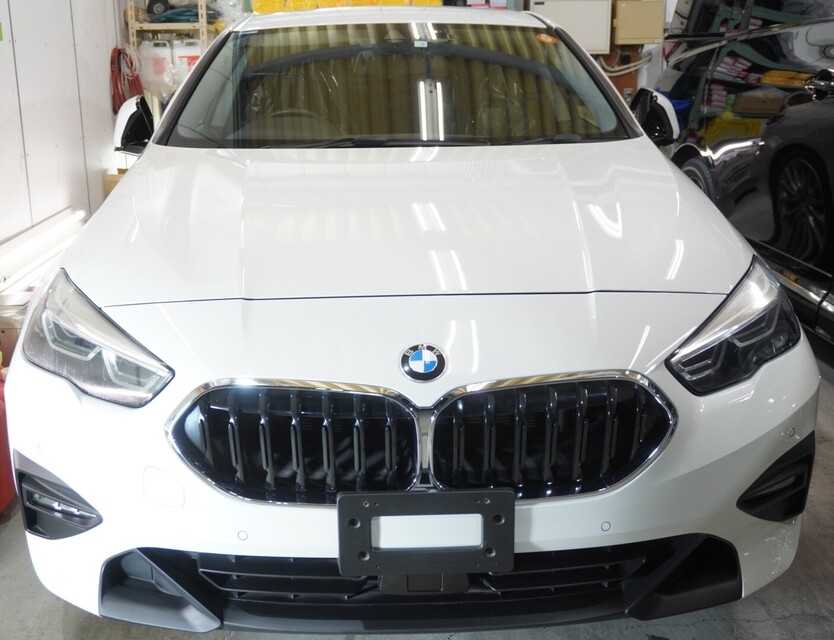 施工後　BMW218（ホワイト）　フロント