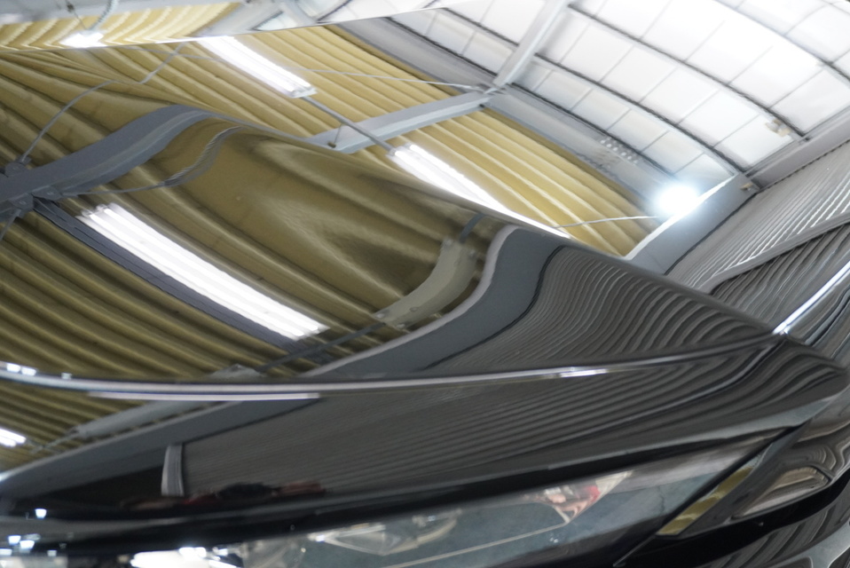 施工後　トヨタ　ヴェルファイア（ブラック）　フロントアップ