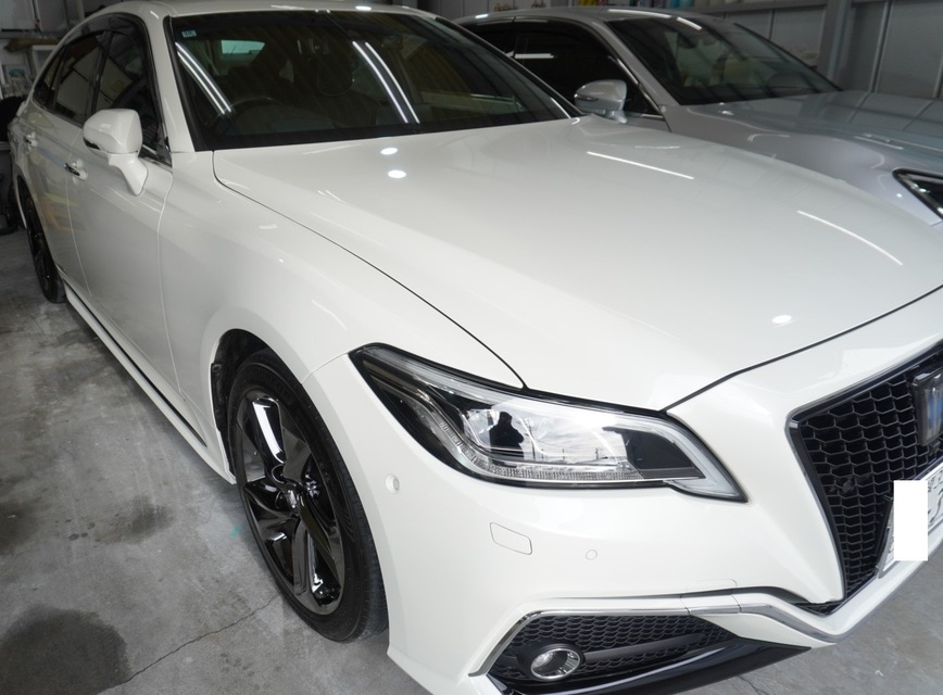 施工後　トヨタ　クラウン（パールホワイト）　車全体