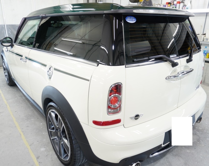 施工後　ミニクーパーS（ホワイト＆グリーン）　サイドリア