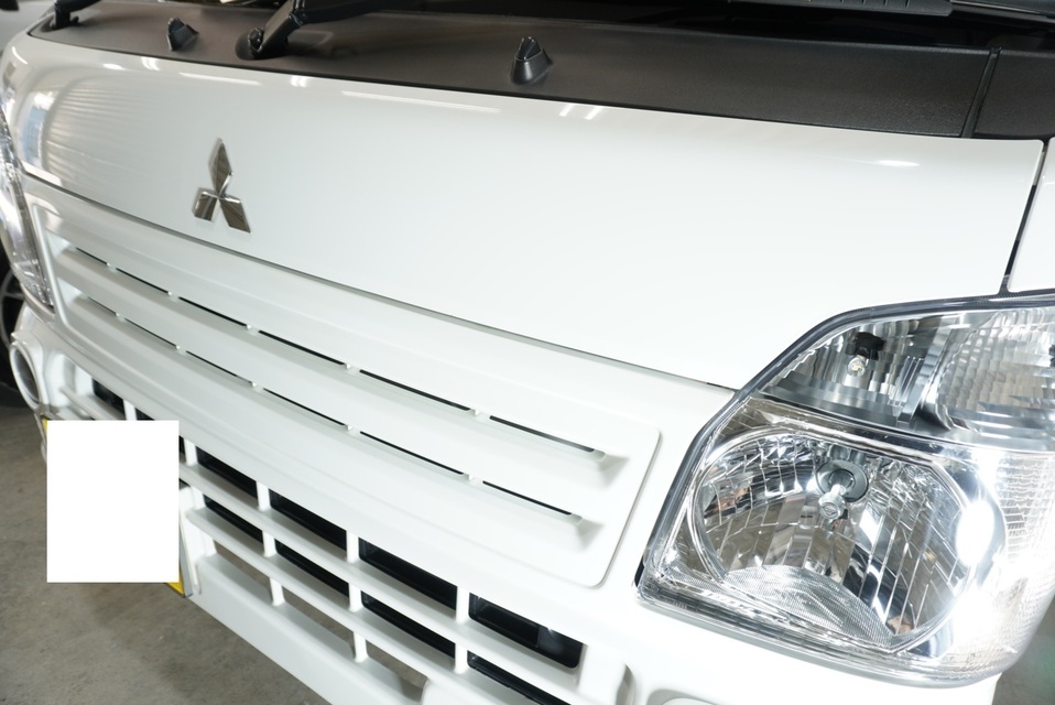 施工後　三菱ミニキャブ（ホワイト）　フロント