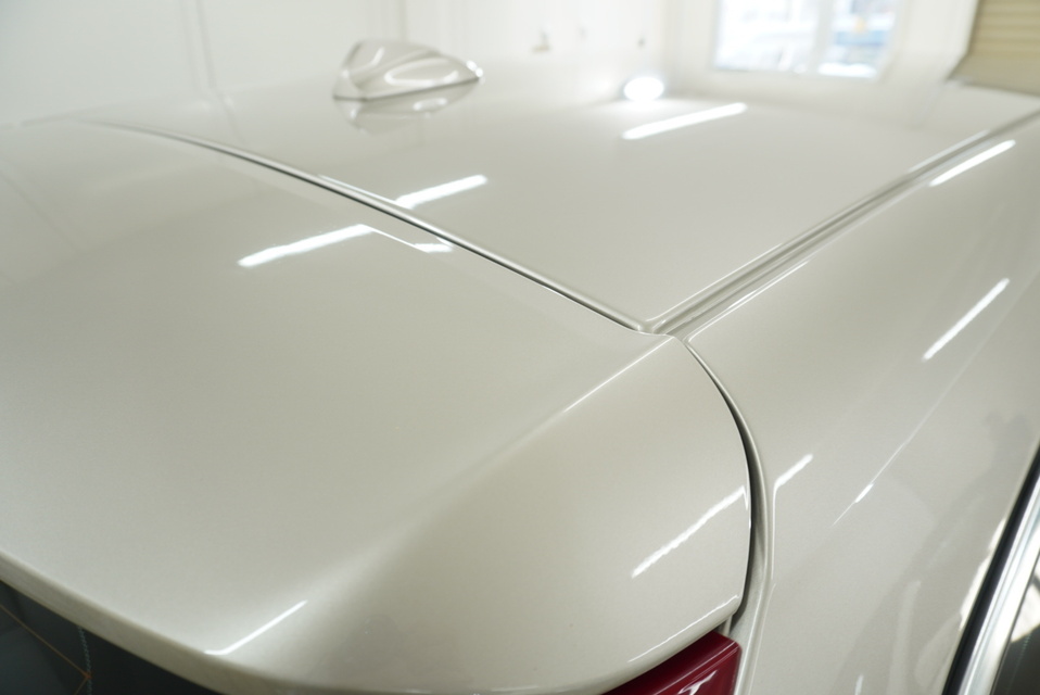 施工後　ボルボV60（ベージュ）ルーフ面