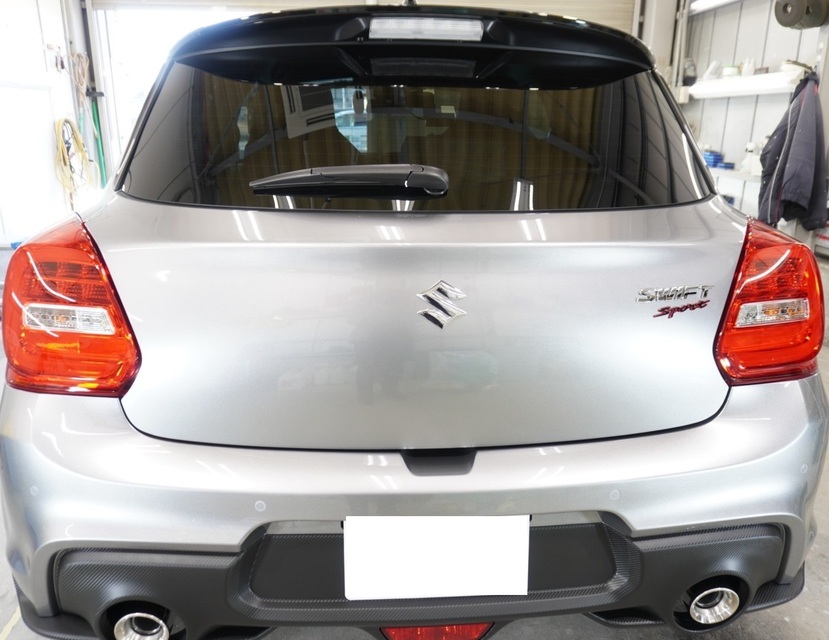 施工後　スズキ　スイフトスポーツ(グレー）　リア