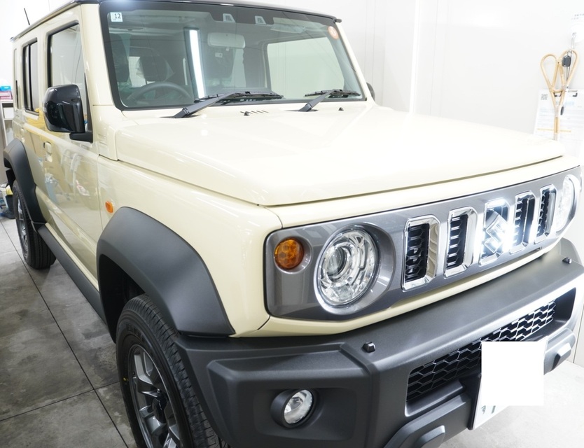 スズキ　ジムニーノマド（ベージュ）　車全体