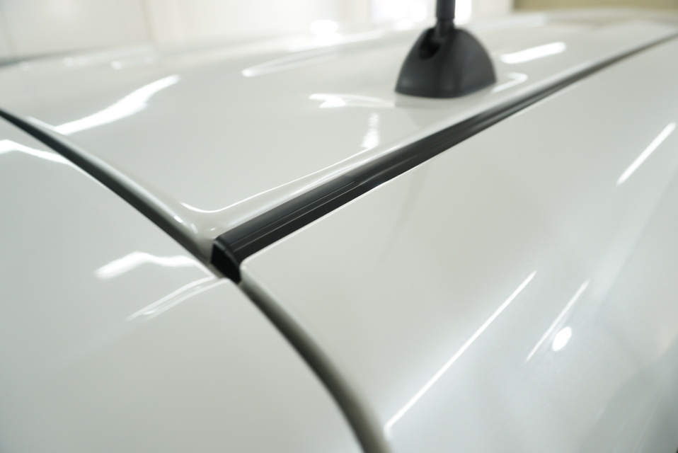 施工後　スズキ　ソリオ（ホワイト）　ルーフ面