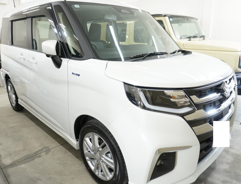 施工後　スズキ　ソリオ（ホワイト）　車全体