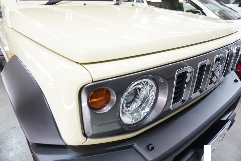 施工後　スズキ　ジムニーシエラ(ベージュ）　ボンネット