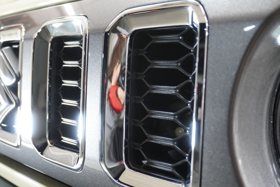 施工後　スズキ　ジムニーシエラ(ベージュ）　グリル