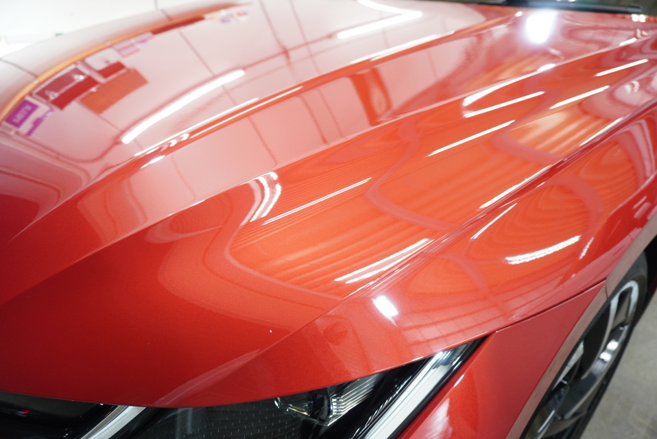 施工後　フォルクスワーゲンアルテオン(レッド）　フロントアップ