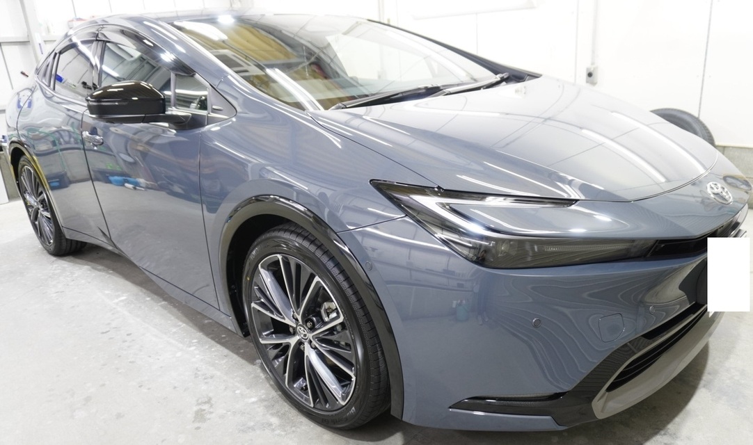施工後　トヨタ　プリウス（グレー）　車全体