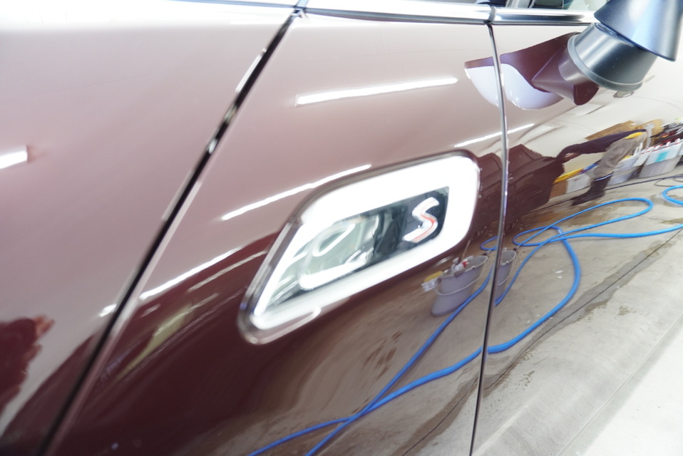 施工後　ミニ　クラブマン（エンジ）サイド