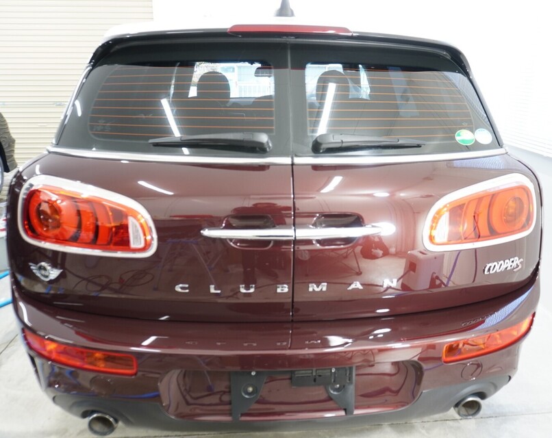 施工後　ミニ　クラブマン（エンジ）　リア