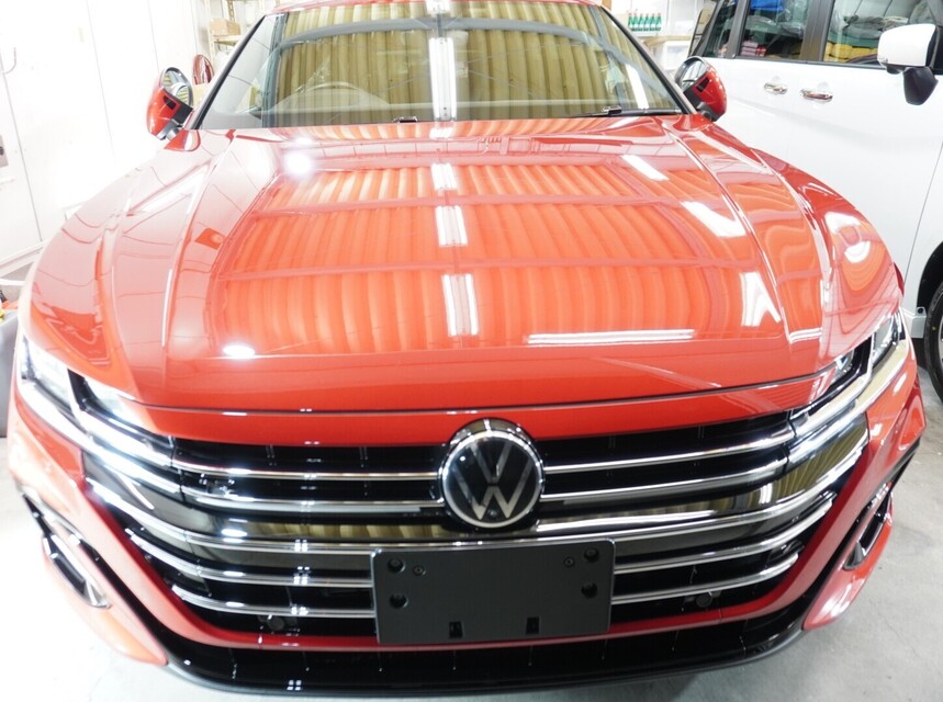 施工後　フォルクスワーゲンアルテオン(レッド）　フロントアップ
