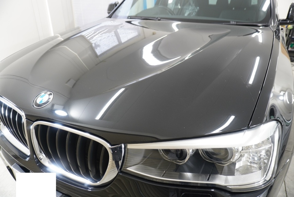 施工後　BMWX3(ブラック）　ボンネット