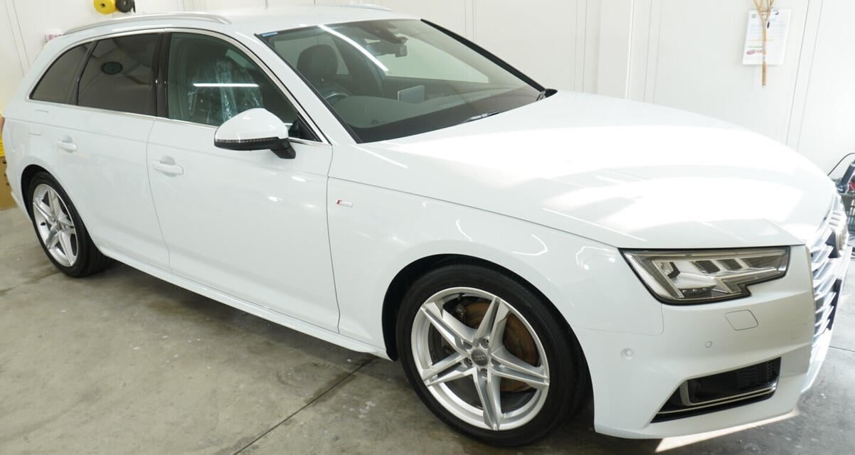 施工後　アウディA4アバント(ホワイト）　車全体