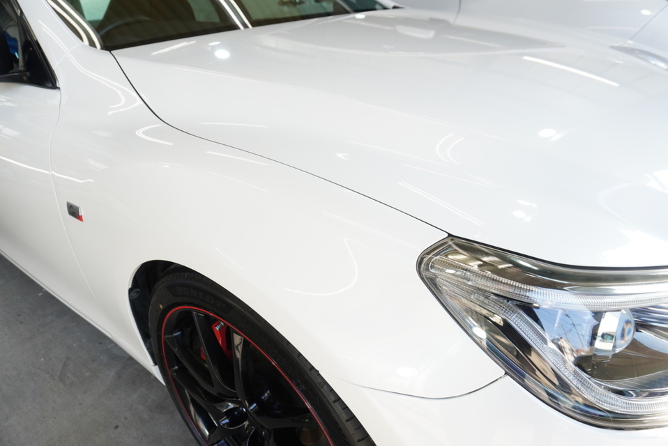 施工後　トヨタ　マークX（ホワイト）　フロントアップ