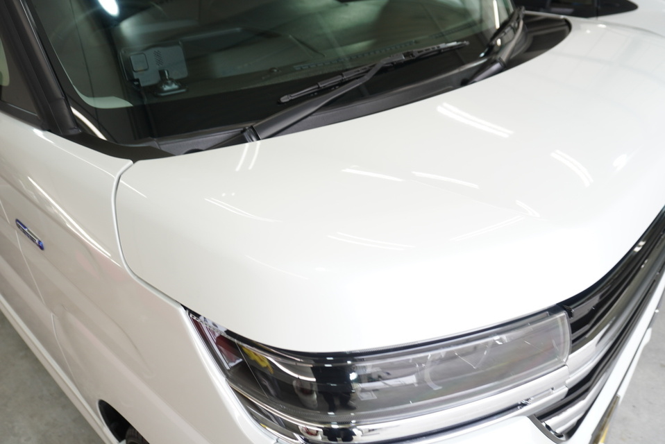 施工後　スズキ　スペーシアカスタム（ホワイト）　ボンネット