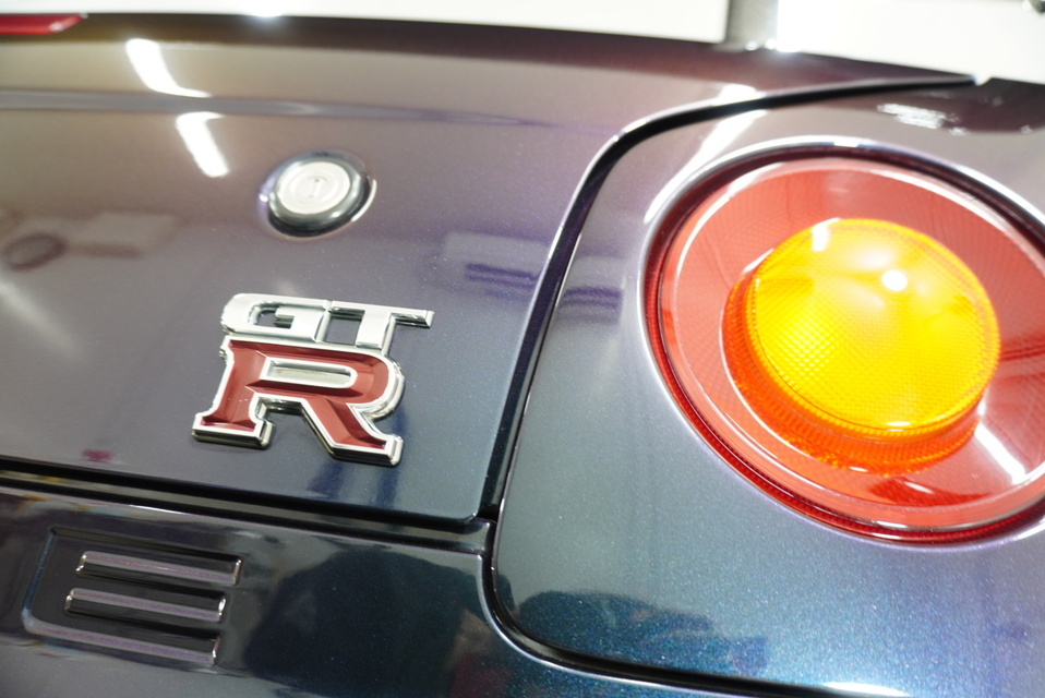 施工後　日産　34GTR（パープル）　エンブレムアップ