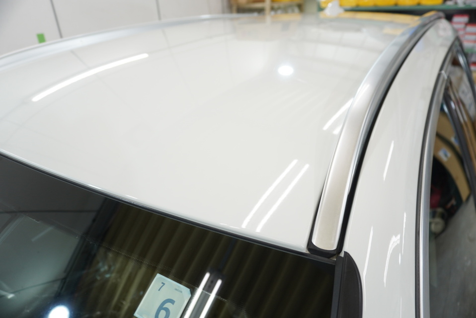施工後　BMW320ツーリング（ホワイト）　ルーフ面