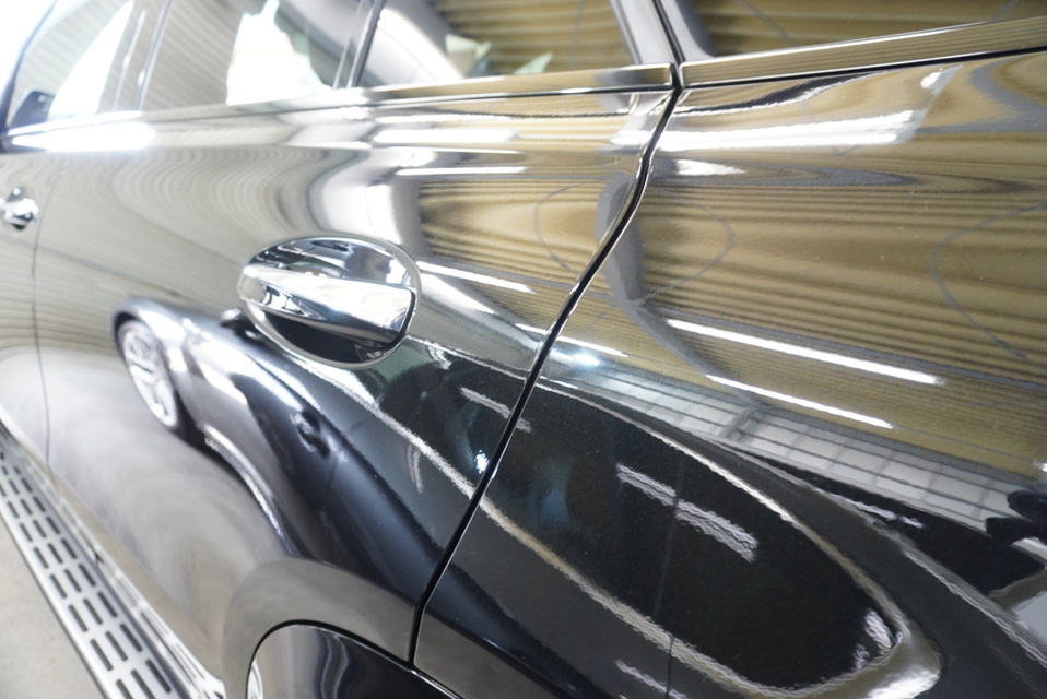 施工後　メルセデスベンツGLE53(ブラック）　サイド