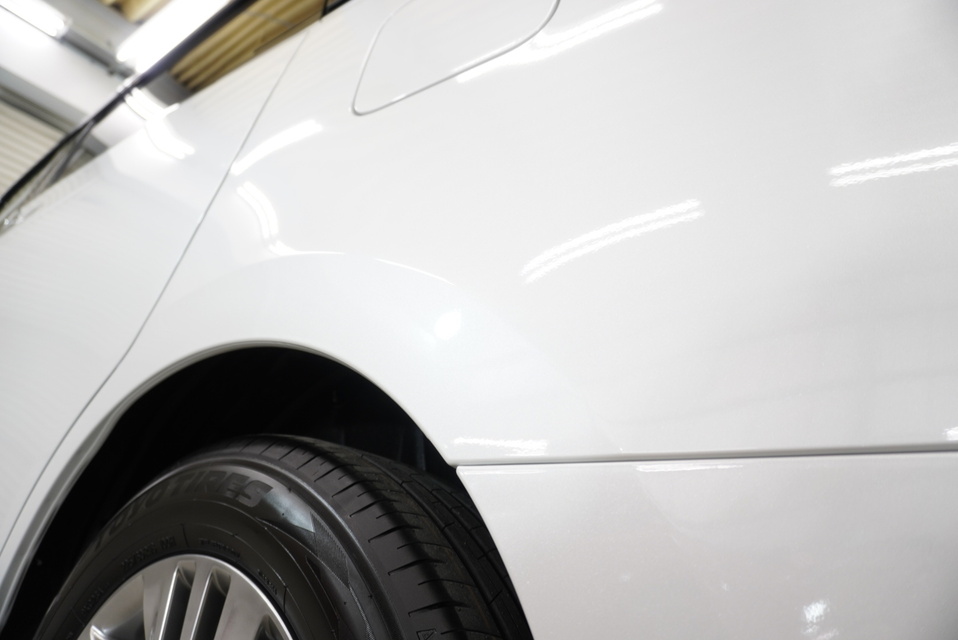 施工後　トヨタ　アルファード（パールホワイト）サイド