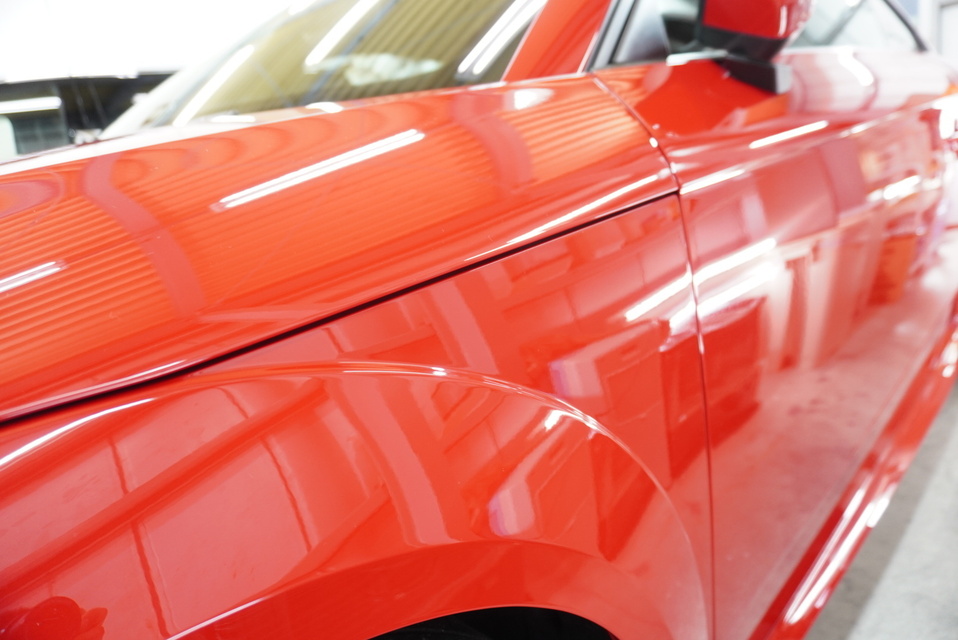 施工後　アウディ（レッド）　サイド