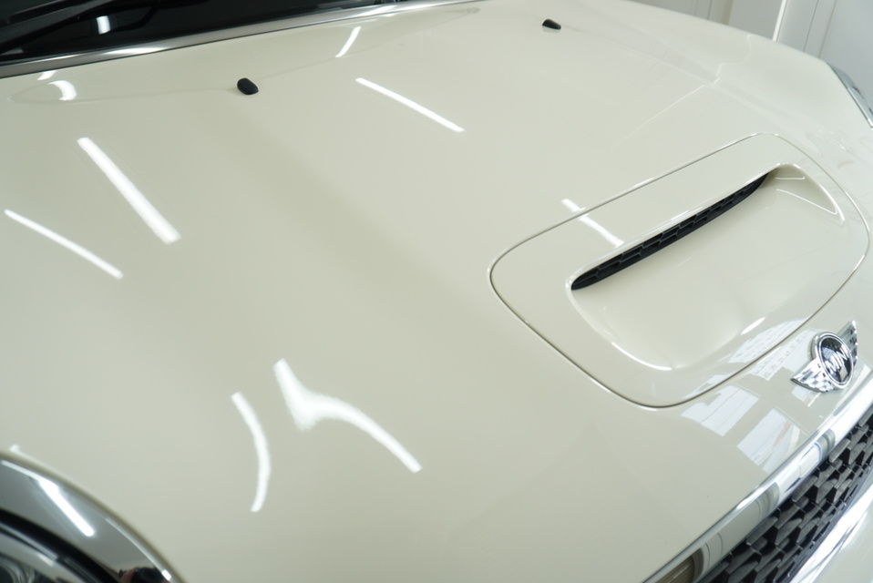 施工後　ミニクーパーS（ホワイト）　ボンネット