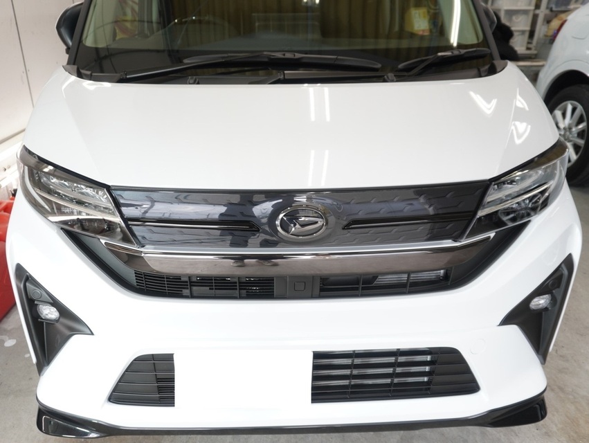 施工後　ダイハツムーブ（ホワイト）　フロント