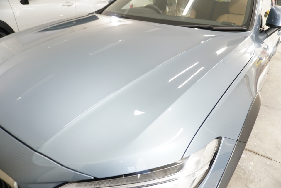 施工後　ボルボ（グレー）　フロント