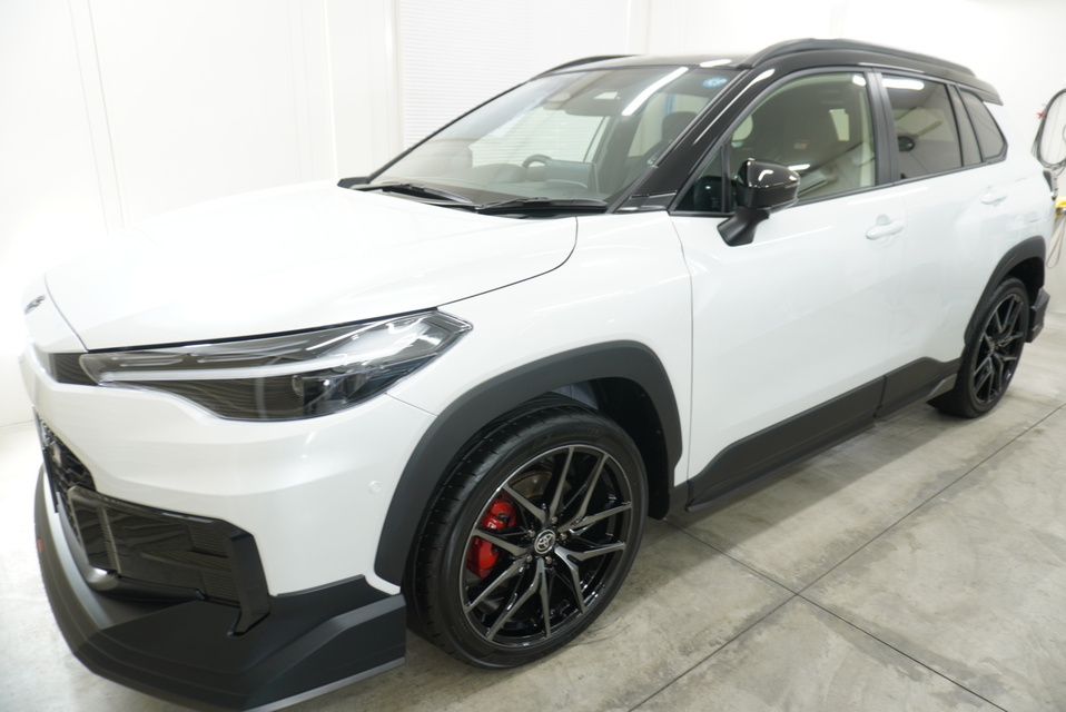 施工後　トヨタカローラクロス新車（ホワイト）　サイド