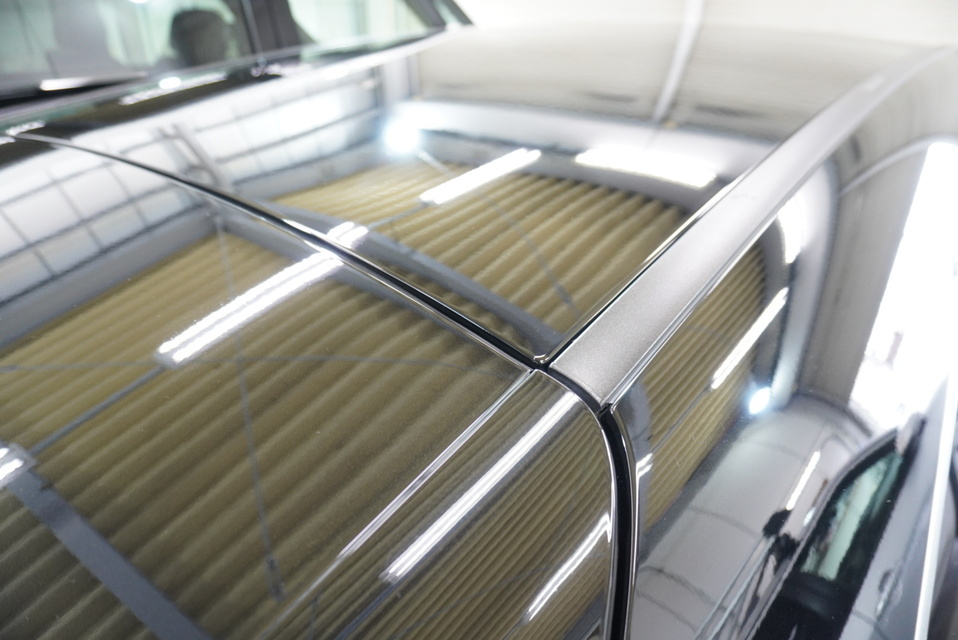 施工後　メルセデスベンツCLA180（ブラック）　ルーフ面