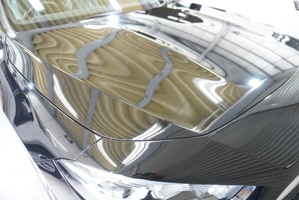 施工後　メルセデスベンツCLA180（ブラック）　ボンネット