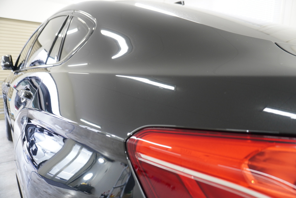 施工後　BMWX6(ブラック）リアサイド